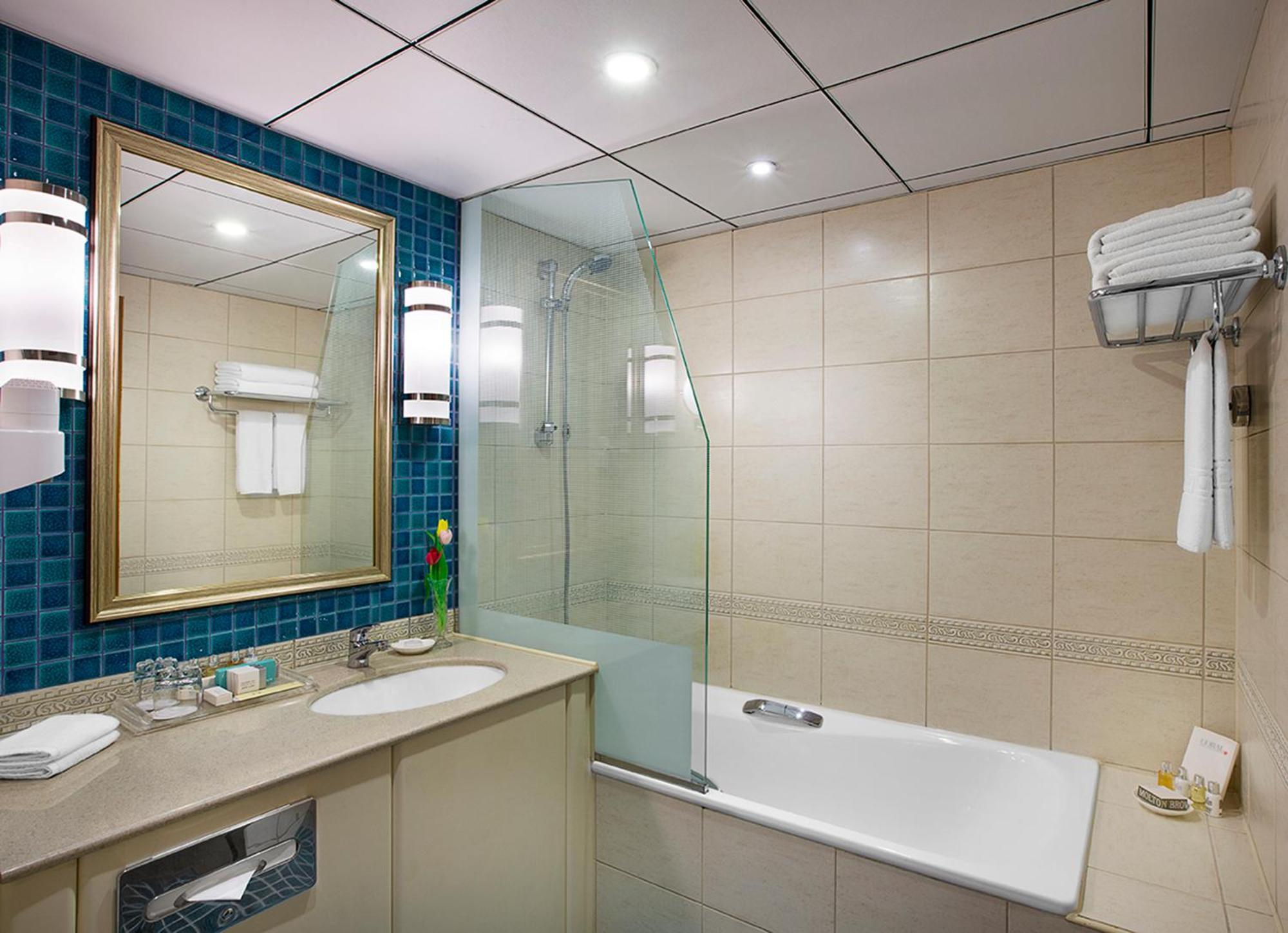Standard Twin Room with a View