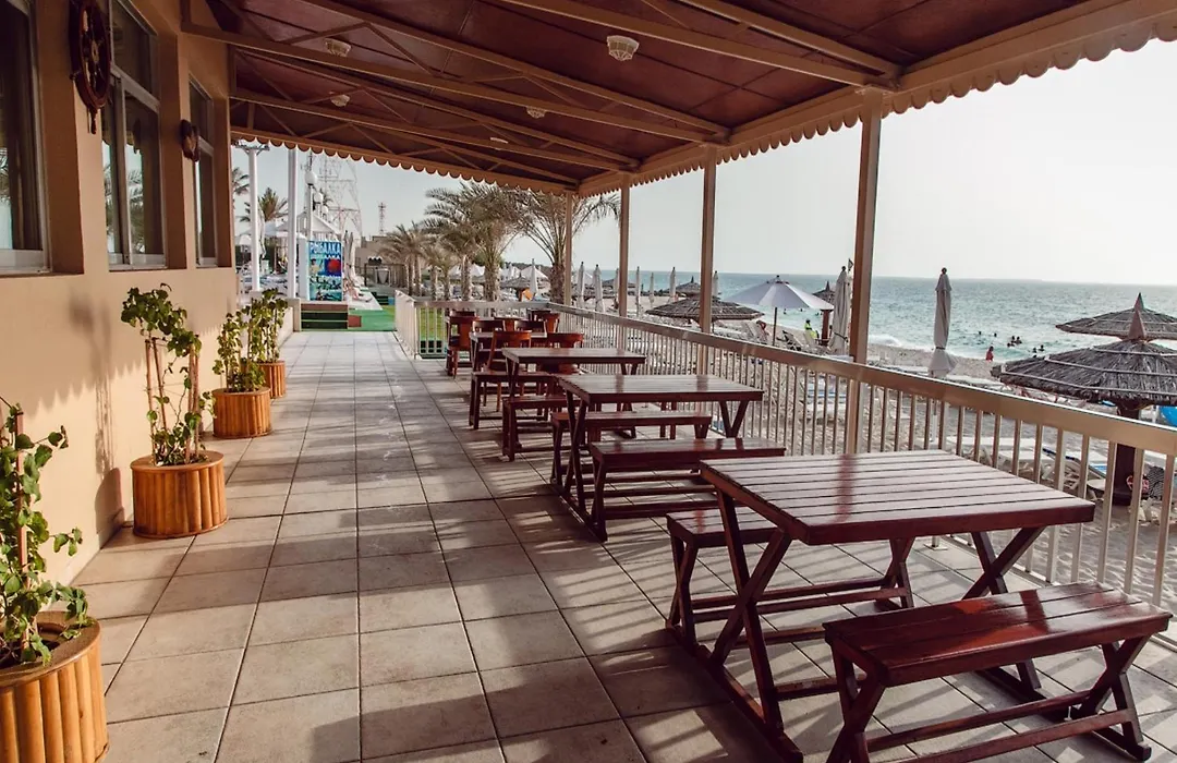 Sharjah Carlton Hotel-1