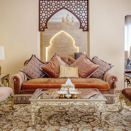 Crystal Plaza Al Majaz Hotel-3